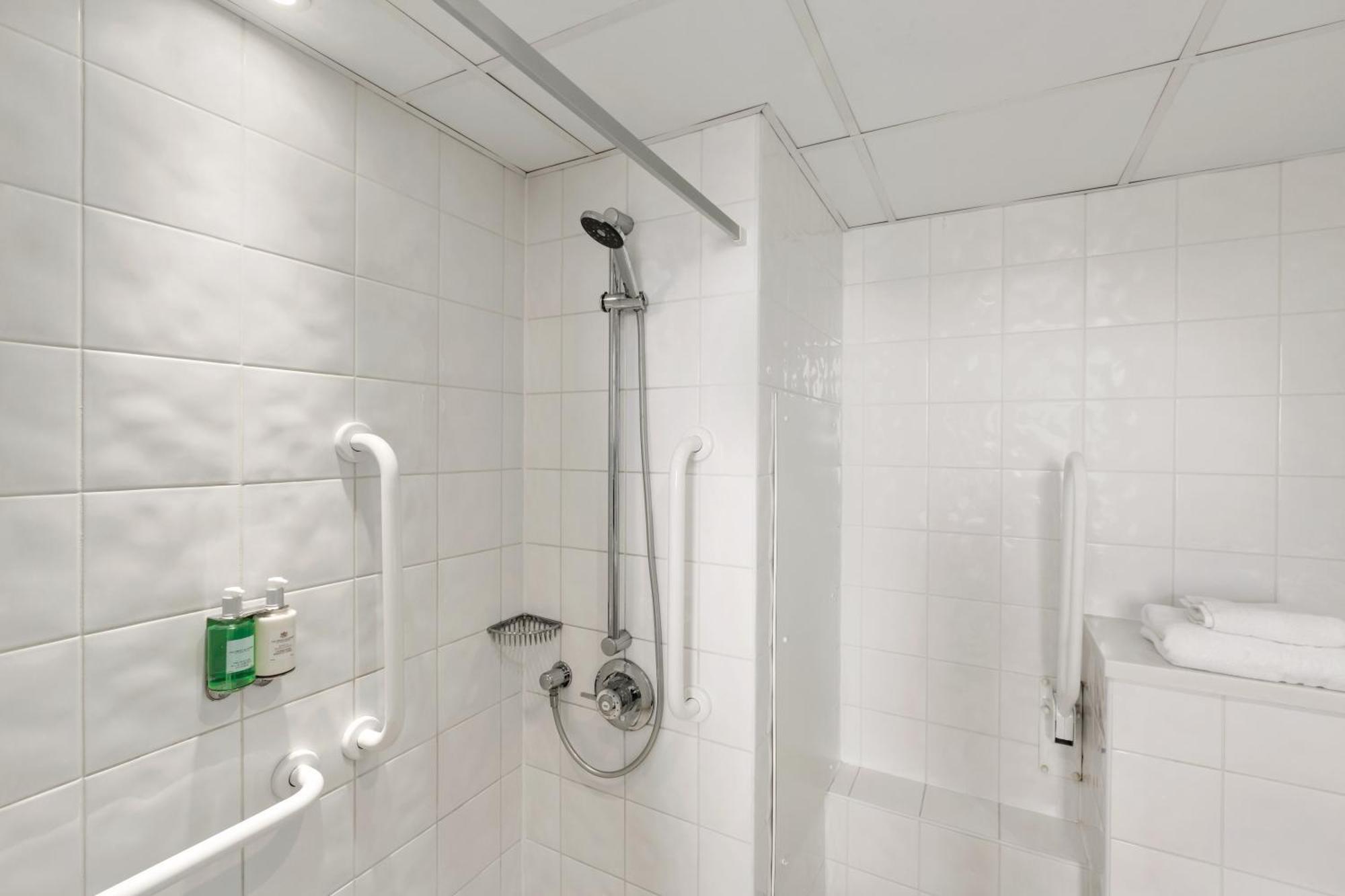 Twin Room Disability Access Non-Smoking